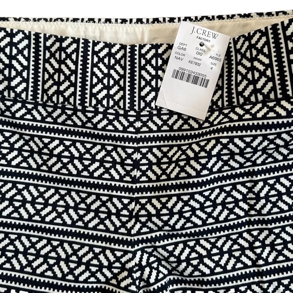 NWT J.Crew Women's Graphic Print Chino Shorts Size 4 Navy & White 4